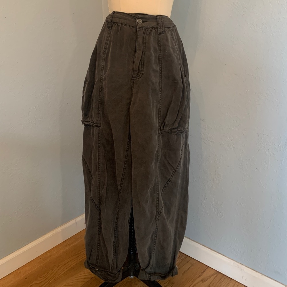Loose oversized urban outfitters UO cargo pants - super soft